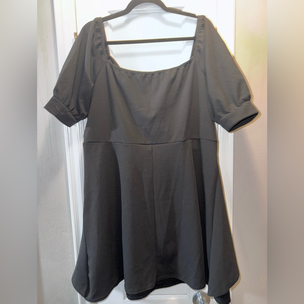 PLUS RUFFLE DETAIL WRAP SKATER DRESS - Picture 4 of 4